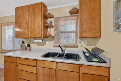 493 Hearn Avenue, Santa Rosa, CA 95407 - Photo 8