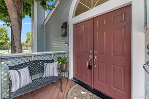 377 E 2nd St, Benicia, CA 94510 - Photo 2