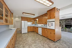 4941 Hansen Dr, Santa Rosa, CA 95409 - Photo 10
