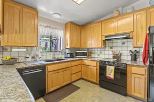 1400 Hulda Dr, Ukiah, CA 95482 - Photo 10