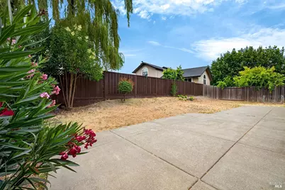 527 Mallory Avenue, Windsor, CA 95492 - Photo 34