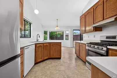 527 Mallory Avenue, Windsor, CA 95492 - Photo 14