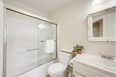 450 E E Street, Benicia, CA 94510 - Photo 20