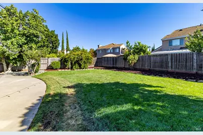 724 Bundoran Way, Vacaville, CA 95688 - Photo 46