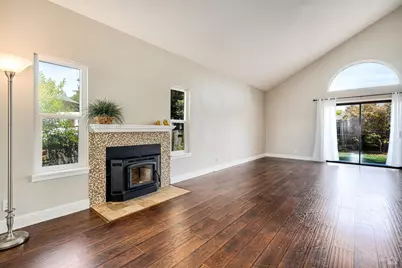 2291 Vista Del Sol Court, Santa Rosa, CA 95401 - Photo 2