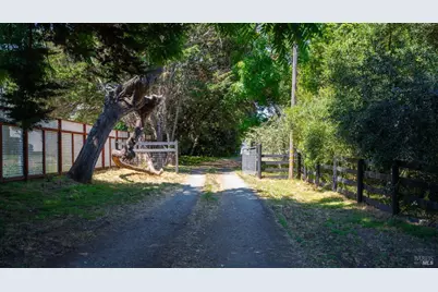 4898 Bodega Avenue, Petaluma, CA 94952 - Photo 26