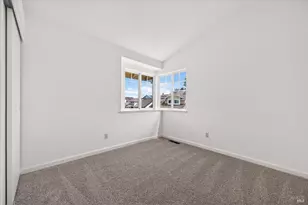 136 Crownpointe Dr, Vallejo, CA 94591 - Photo 24