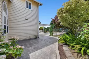 136 Crownpointe Dr, Vallejo, CA 94591 - Photo 32