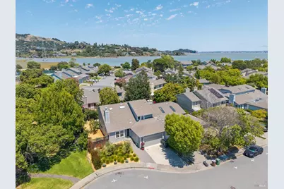 22 Hyannis Cove, San Rafael, CA 94901 - Photo 2
