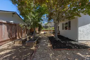 329 Larkin Ct, Benicia, CA 94510 - Photo 30