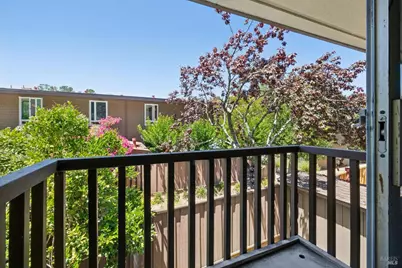 136 Surrey Lane, San Rafael, CA 94903 - Photo 20
