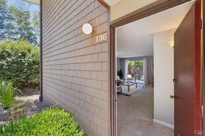 136 Surrey Lane, San Rafael, CA 94903 - Photo 4