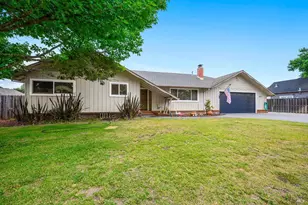 1682 Peterson Ln, Santa Rosa, CA 95403 - Photo 2