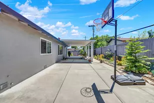2425 Oceanic Dr, Fairfield, CA 94533 - Photo 50