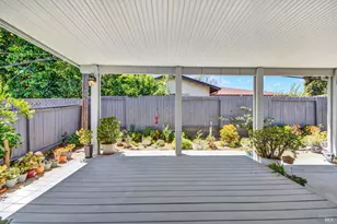 2425 Oceanic Dr, Fairfield, CA 94533 - Photo 10