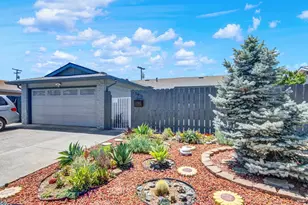 2425 Oceanic Dr, Fairfield, CA 94533 - Photo 2