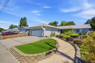 525 Albert Way, Petaluma, CA 94954 - Photo 2