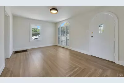 8 Grandview Avenue, Petaluma, CA 94952 - Photo 6