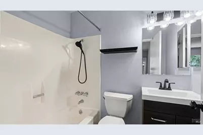 355 Parkview Terrace #L12, Vallejo, CA 94589 - Photo 6