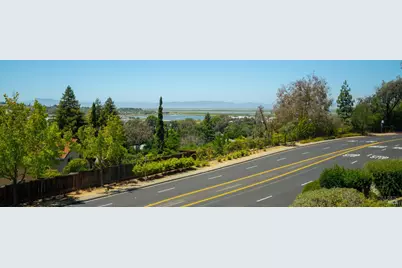 355 Parkview Terrace #L12, Vallejo, CA 94589 - Photo 22