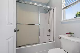 132 Decanter Cir, Windsor, CA 95492 - Photo 30