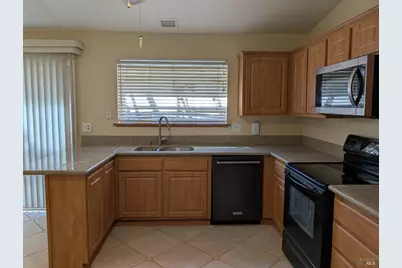 654 Houston Court, Vacaville, CA 95687 - Photo 16
