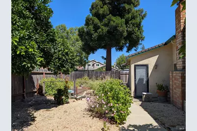 654 Houston Court, Vacaville, CA 95687 - Photo 30