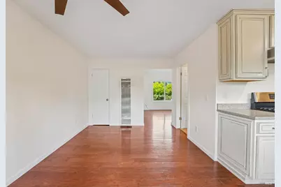5022 Charmian Drive, Santa Rosa, CA 95409 - Photo 8