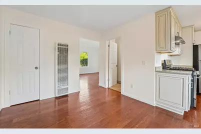 5022 Charmian Drive, Santa Rosa, CA 95409 - Photo 6
