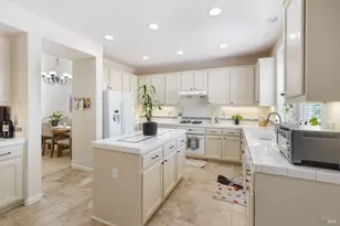 2401 Skyview Cir, Fairfield, CA 94534 - Photo 20