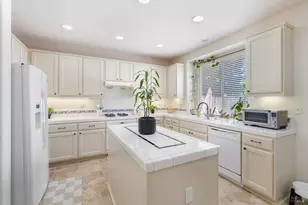 2401 Skyview Cir, Fairfield, CA 94534 - Photo 18