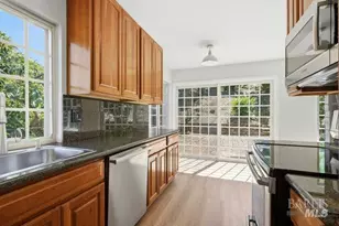 208 Essex Way, Benicia, CA 94510 - Photo 8