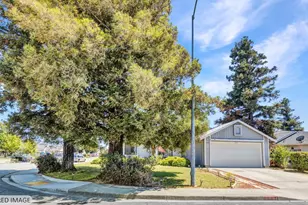 1537 Montebello Dr, Suisun City, CA 94585 - Photo 40