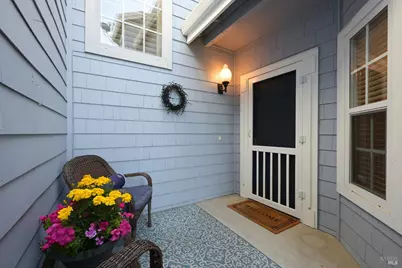 64 Mariners Circle, San Rafael, CA 94903 - Photo 6