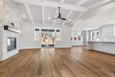 125 Maywood Lane, Windsor, CA 95492 - Photo 2