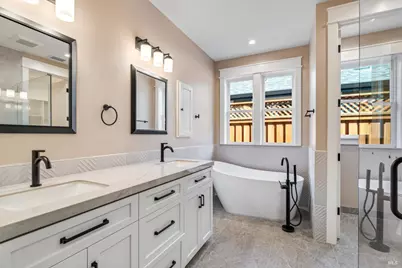 137 Maywood Lane, Windsor, CA 95492 - Photo 8