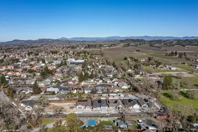 137 Maywood Lane, Windsor, CA 95492 - Photo 4