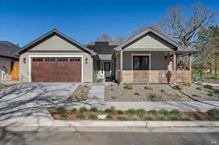 143 Maywood Ln, Windsor, CA 95492 - Photo 2