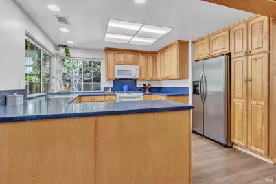 166 Carmel Court, Vacaville, CA 95688 - Photo 16