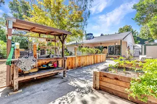 166 Carmel Ct, Vacaville, CA 95688 - Photo 36