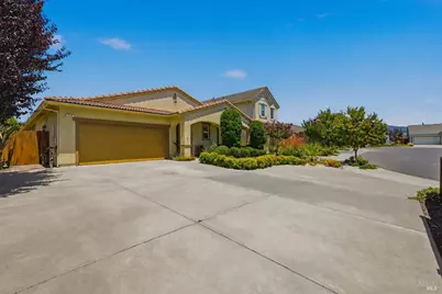 239 Saffron Court, Napa, CA 94559 - Photo 2