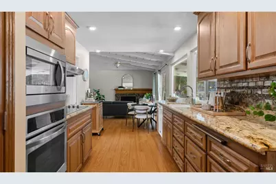 451 Sandstone Drive, Vacaville, CA 95688 - Photo 12