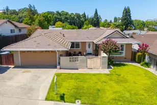 451 Sandstone Dr, Vacaville, CA 95688 - Photo 1
