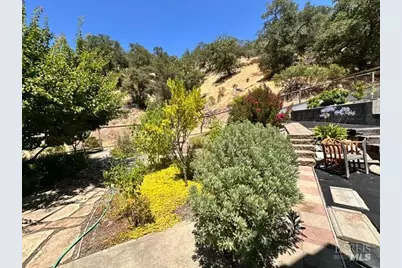 323 Portofino Way, Cloverdale, CA 95425 - Photo 32