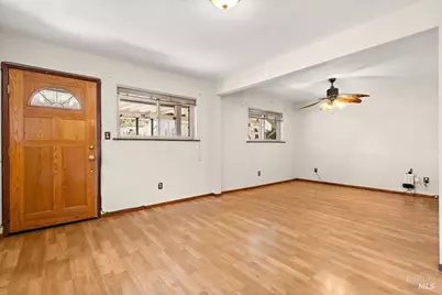 1126 Wanda Street, Crockett, CA 94525 - Photo 2