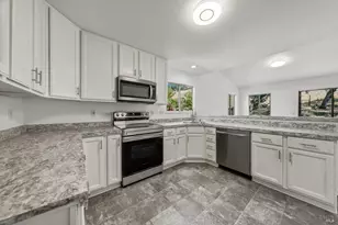 19662 Mountain Meadow, Hidden Valley Lake, CA 95467 - Photo 18