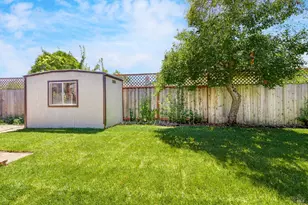 18 Eastside Cir, Petaluma, CA 94954 - Photo 30
