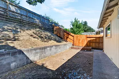 517 N Jefferson Street, Cloverdale, CA 95425 - Photo 16