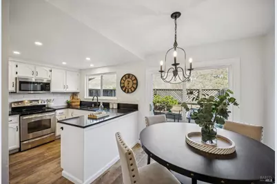 2033 Hawthorne Terrace, Novato, CA 94945 - Photo 10