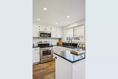 2033 Hawthorne Terrace, Novato, CA 94945 - Photo 4